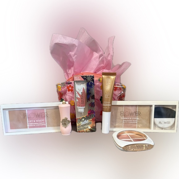 ✨HOST PICK✨🌸FLOWER BEAUTY🌸7-Piece Makeup Bundle/NIP - Picture 3 of 6